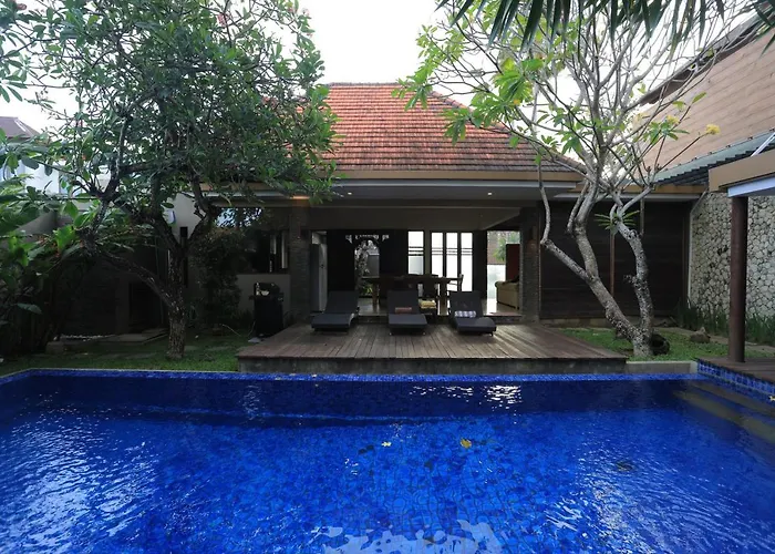 4 Bedroom Villa With Pool In The Center Of Seminyak